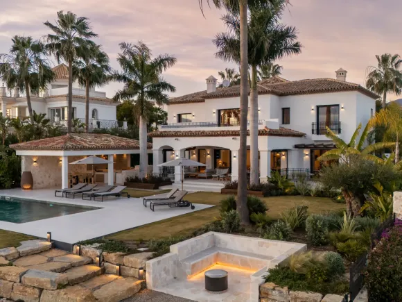 Modern Andalusian Luxury Villa with Panoramic Sea Views | Los Flamingos, Benahavís