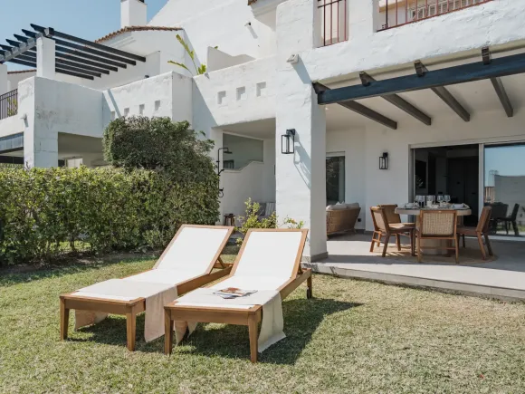 Ground Floor Apartment with Private Garden and Sea Views — La Quinta Village