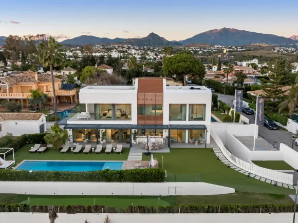 Beachfront Villa with Panoramic Sea Views on the New Golden Mile