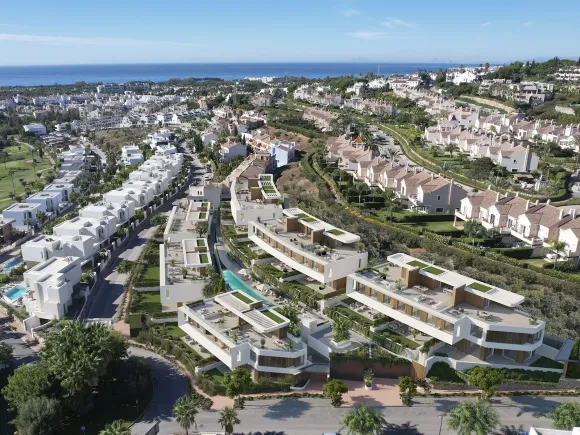 Lyra Residences – Boutique Villas in a Golf Setting on the New Golden Mile