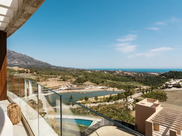 Duplex with Panoramic Views in Real de La Quinta