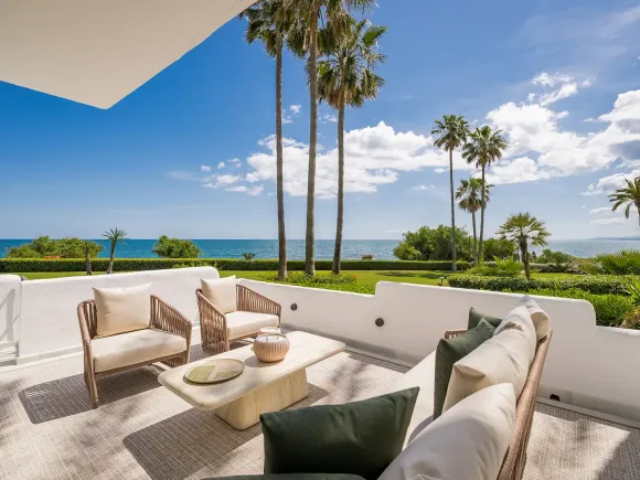 Alcazaba Beach 5201 Luxury Ground Floor Apartment in a Prestigious Beachfront Community in Estepona