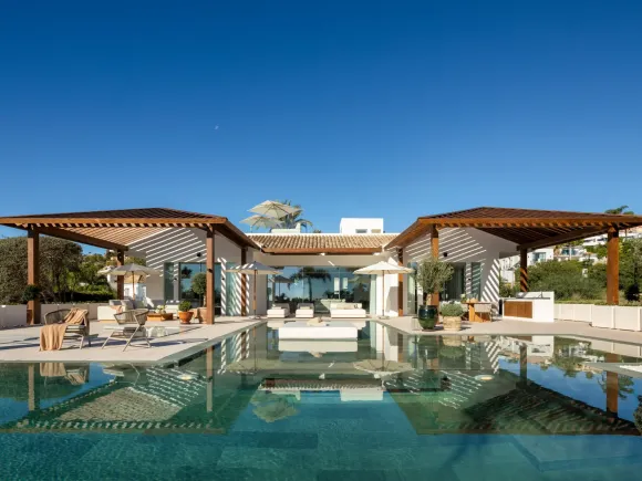 Villa Olivia - Six bedroom residence in La Cerquilla