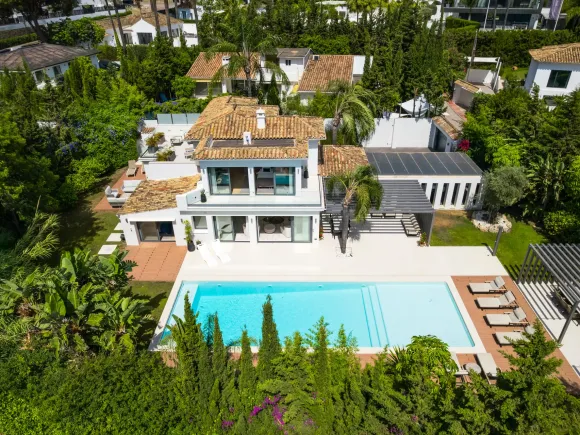 Villa Pacific - Scandinavian style villa in Las Brisas