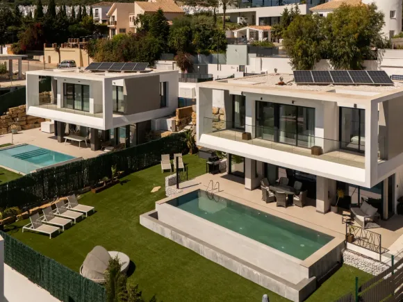 Contemporary Villa in Valle Romano