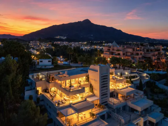 Feroz – Luxury Duplex Penthouse with Panoramic Views in Los Arrayanes