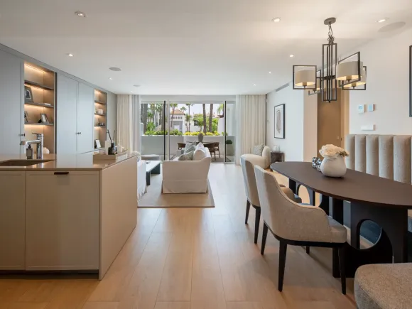 Elegant 3-Bedroom Apartment in Puente Romano