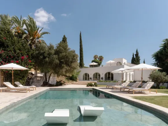 Villa Blanc – Modern Mediterranean Villa in Nueva Andalucía