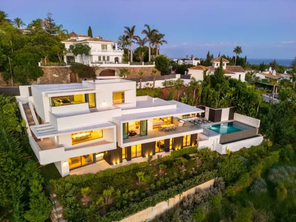 Brand New Contemporary Villa with Panoramic Sea Views in El Rosario, Marbella East
