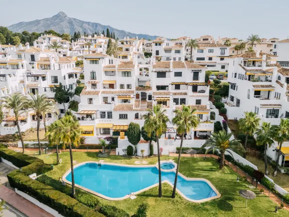 Renovated 3-Bedroom Apartment in Nueva Andalucía