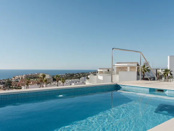 Brand-new south-west facing duplex penthouse with private rooftop pool and panoramic sea views in Royal Palm Mijas