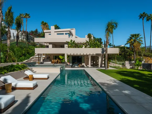 Contemporary New-Build Villa in Nueva Andalucía